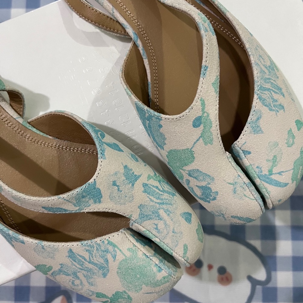 Maison Margiela Tabi Floral-Print Slingback Sandals - Picture 3 of 8